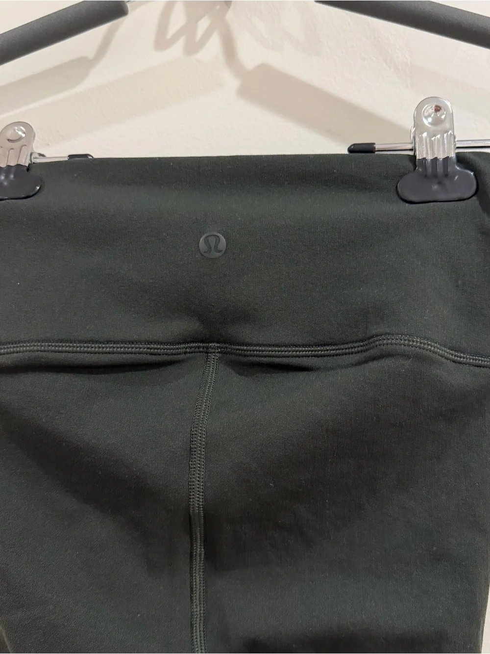 Lululemon Reveal Tight Lattice Paisley 28 inches Size 2